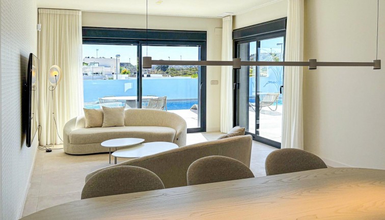 Uudistuotanto - Erillistalo - Rojales - Ciudad Quesada