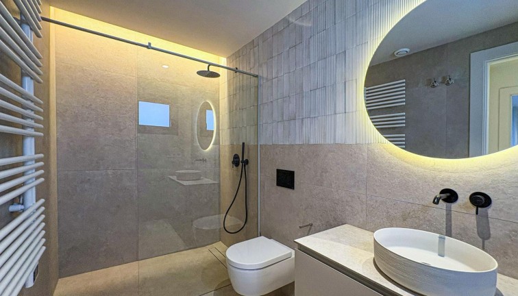 Uudistuotanto - Erillistalo - Rojales - Ciudad Quesada