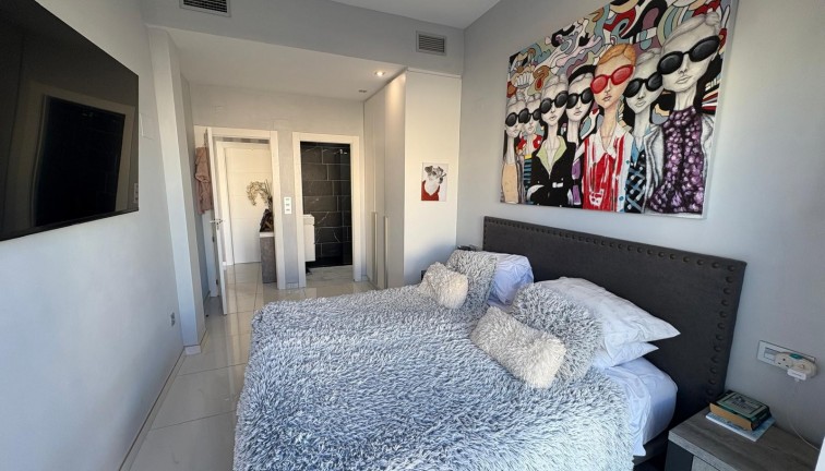 Jälleenmyynti - Erillistalo - Orihuela Costa - Villamartín