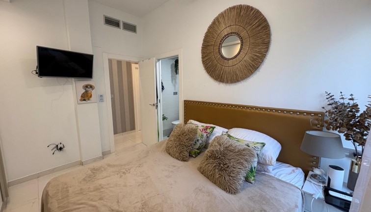 Jälleenmyynti - Erillistalo - Orihuela Costa - Villamartín