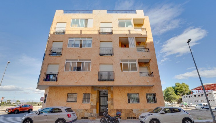 Reventa - Apartamento - Apartamento en el último piso - Almoradí