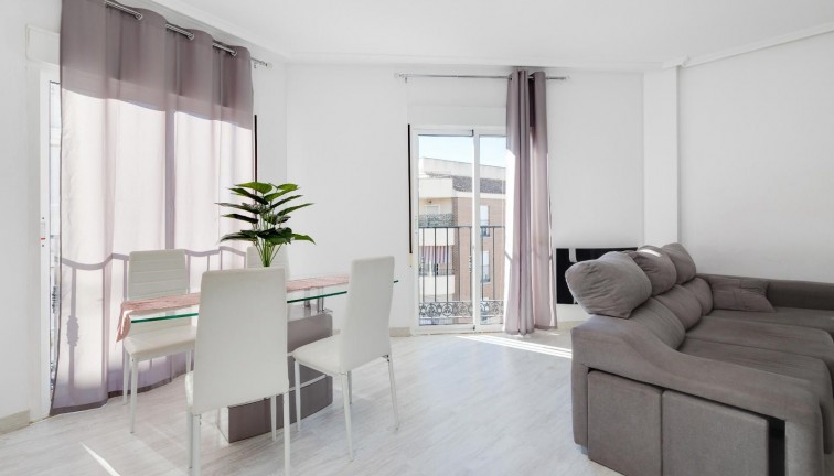 Reventa - Apartamento - Apartamento en el último piso - Almoradí