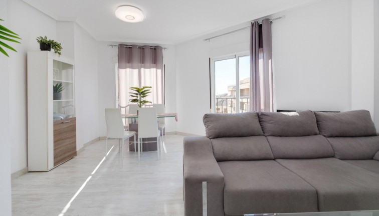 Reventa - Apartamento - Apartamento en el último piso - Almoradí