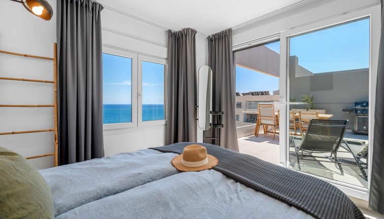 Resale - Apartment - Torrevieja - Punta Prima