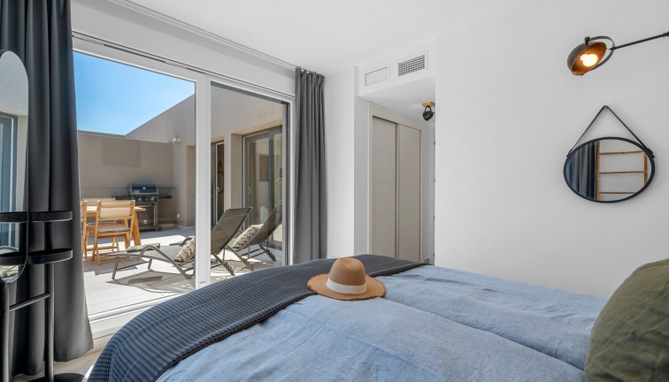 Resale - Apartment - Torrevieja - Punta Prima