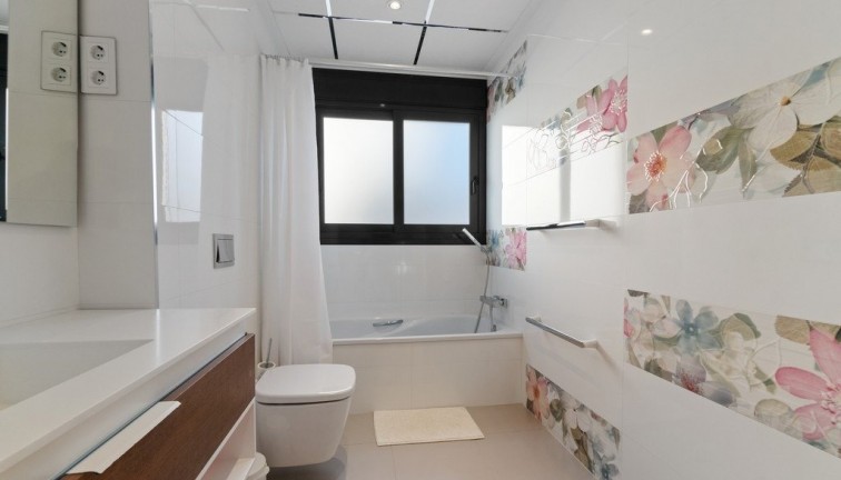 Resale - Chalet - Orihuela Costa - Aguamarina