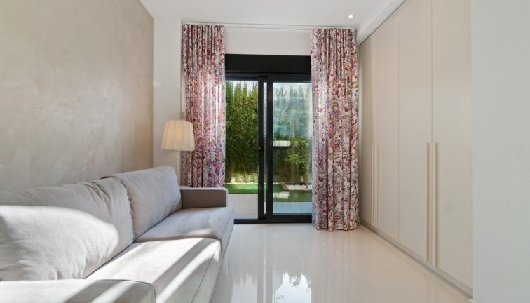 Resale - Chalet - Orihuela Costa - Aguamarina