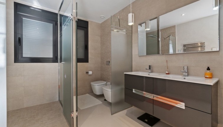 Resale - Chalet - Orihuela Costa - Aguamarina