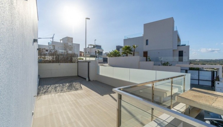 Resale - Chalet - Orihuela Costa - Aguamarina