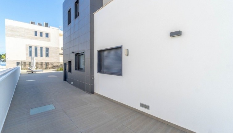 Resale - Chalet - Orihuela Costa - Aguamarina