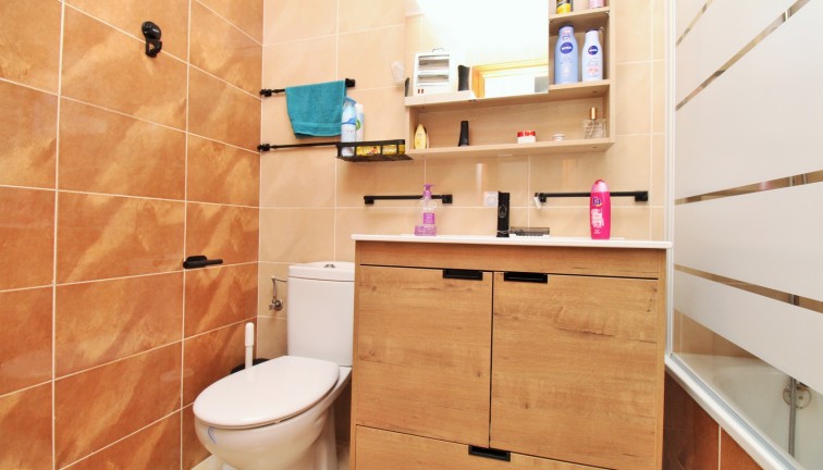 Reventa - Casa adosada - San Miguel de Salinas