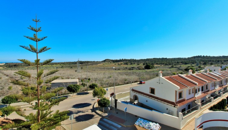 Reventa - Casa adosada - San Miguel de Salinas