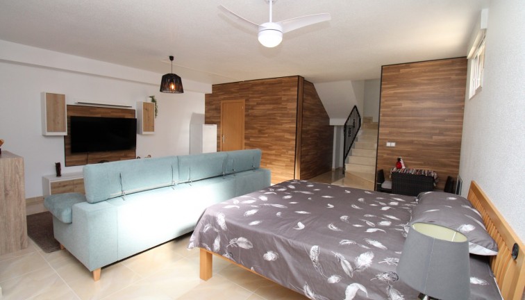 Reventa - Casa adosada - San Miguel de Salinas