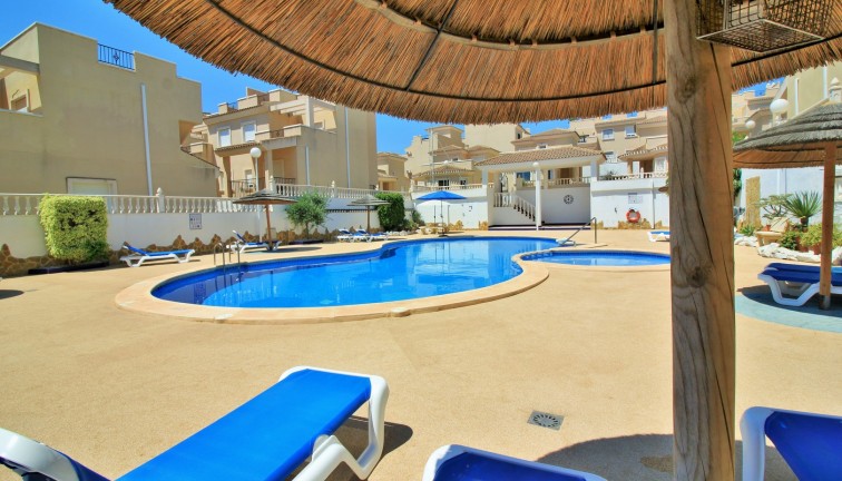 Reventa - Casa adosada - San Miguel de Salinas