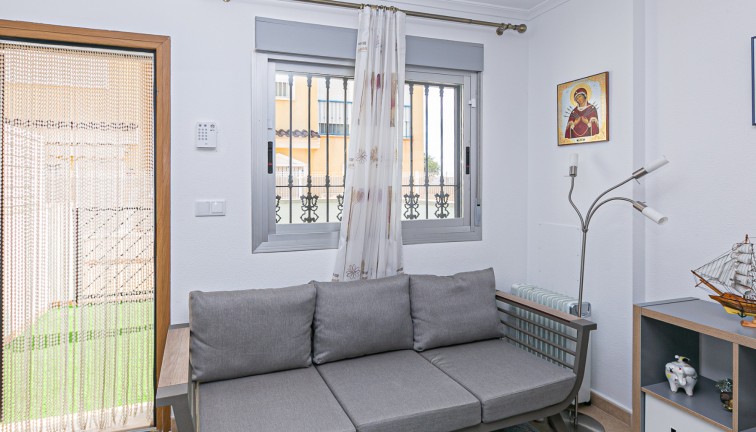 Reventa - Casa adosada - Guardamar del Segura