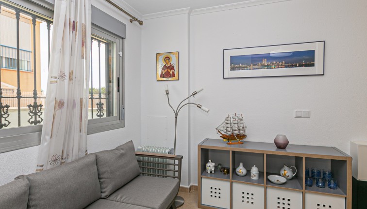 Reventa - Casa adosada - Guardamar del Segura