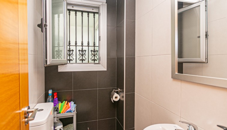 Reventa - Casa adosada - Guardamar del Segura