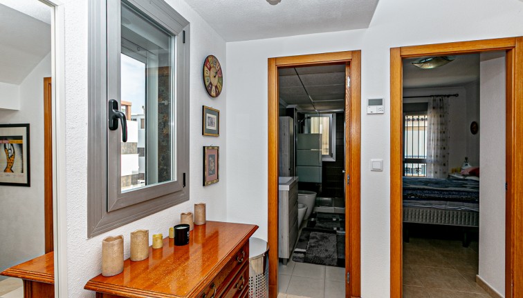 Reventa - Casa adosada - Guardamar del Segura