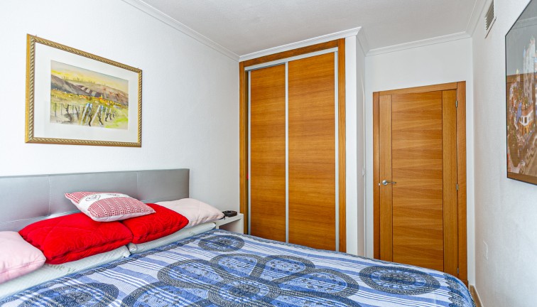 Reventa - Casa adosada - Guardamar del Segura