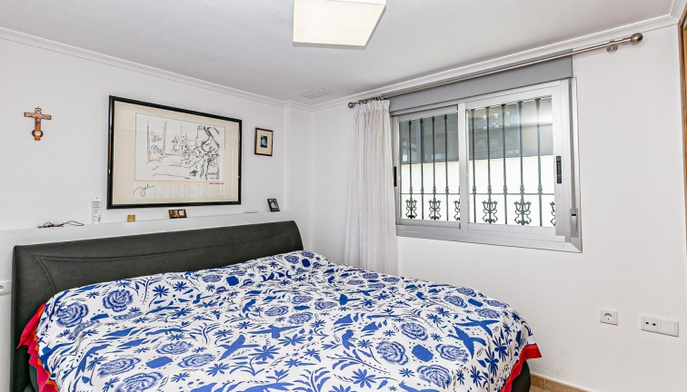 Reventa - Casa adosada - Guardamar del Segura