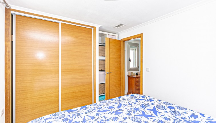 Reventa - Casa adosada - Guardamar del Segura