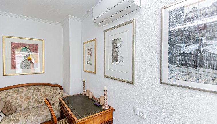 Reventa - Casa adosada - Guardamar del Segura