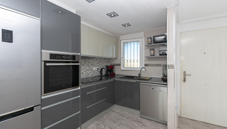 Återförsäljning - Lägenhet - La Zenia