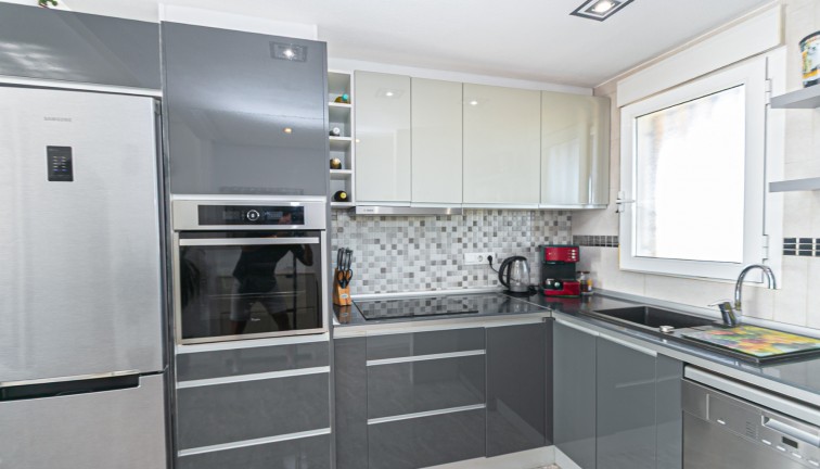 Återförsäljning - Lägenhet - La Zenia