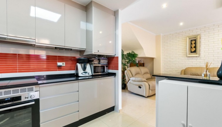 Jälleenmyynti - Terraced house / Townhouse - Torrevieja - Aguas Nuevas