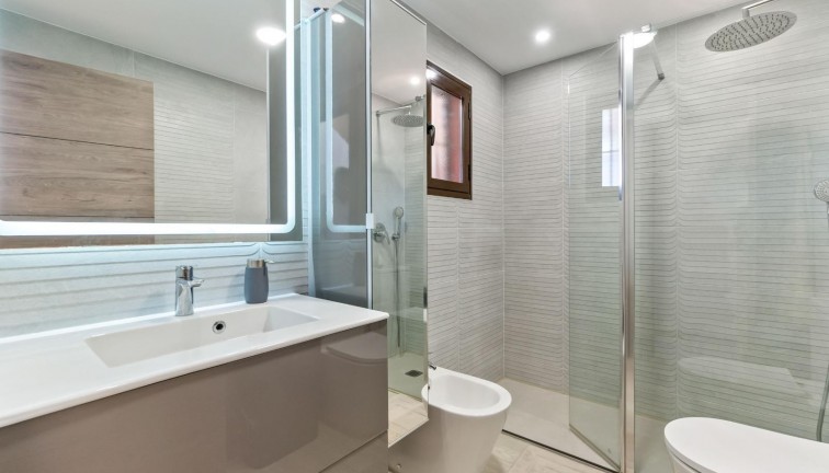 Jälleenmyynti - Terraced house / Townhouse - Torrevieja - Aguas Nuevas