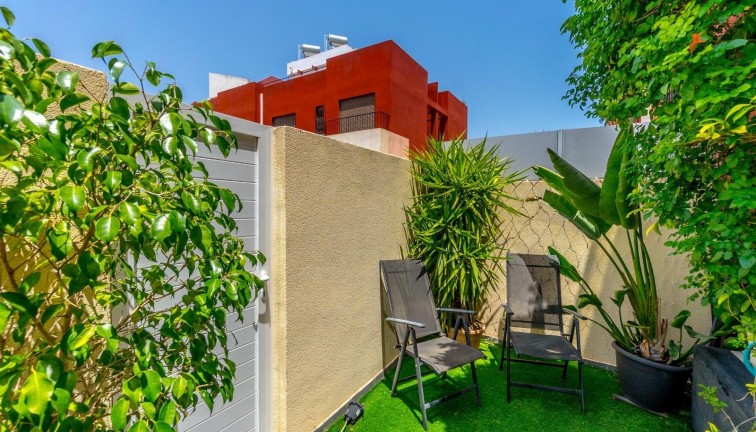 Jälleenmyynti - Terraced house / Townhouse - Torrevieja - Aguas Nuevas