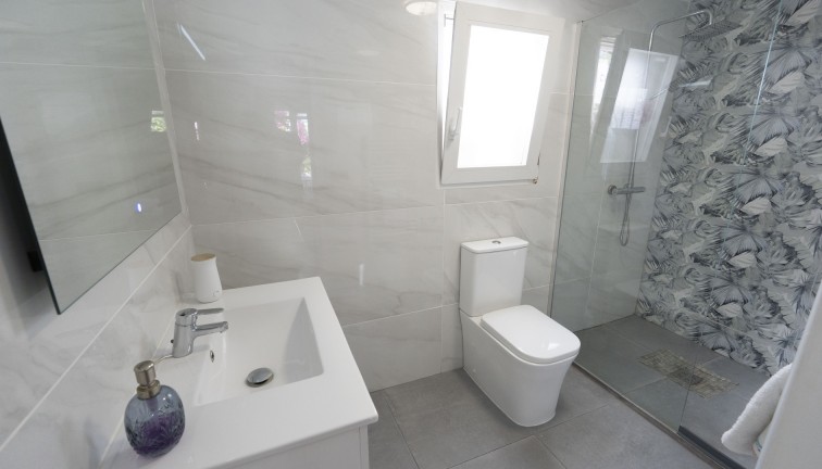 Reventa - Chalet - Torrevieja - San Luis