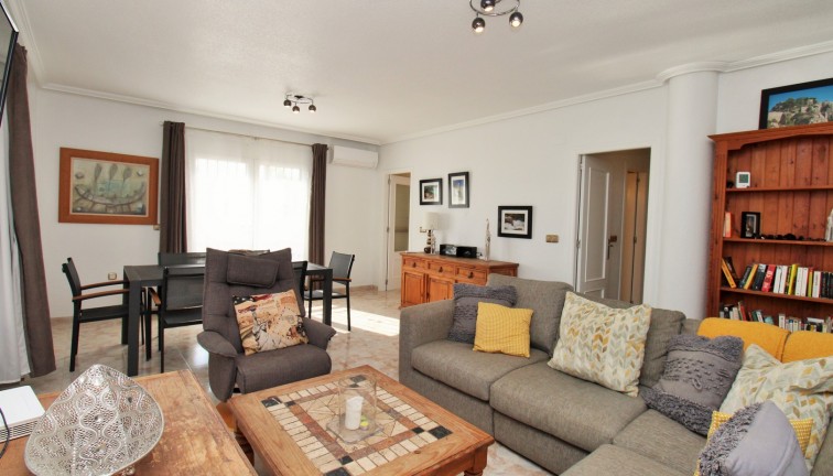 Resale - Chalet - Orihuela Costa - Playa Flamenca