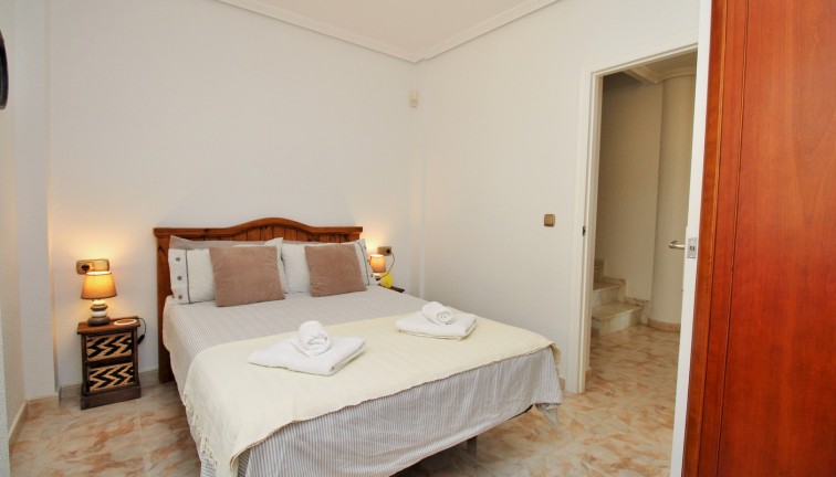 Resale - Chalet - Orihuela Costa - Playa Flamenca