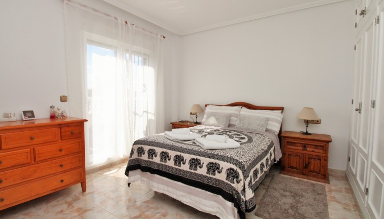 Resale - Chalet - Orihuela Costa - Playa Flamenca