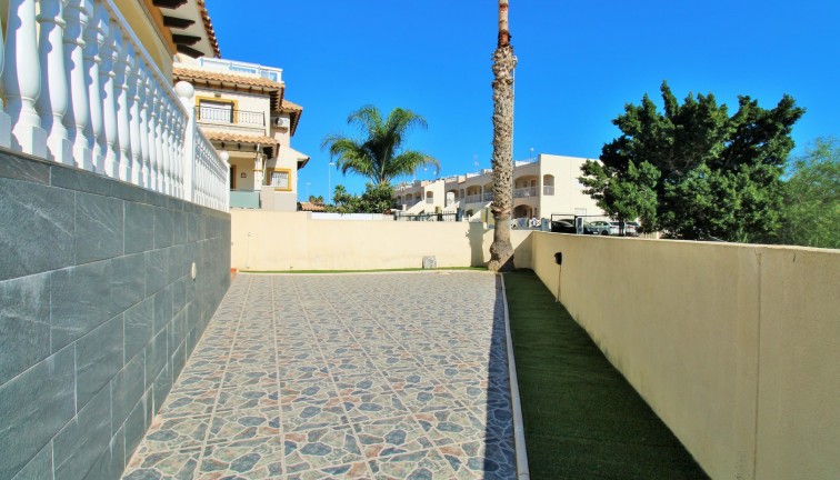 Resale - Chalet - Orihuela Costa - Playa Flamenca