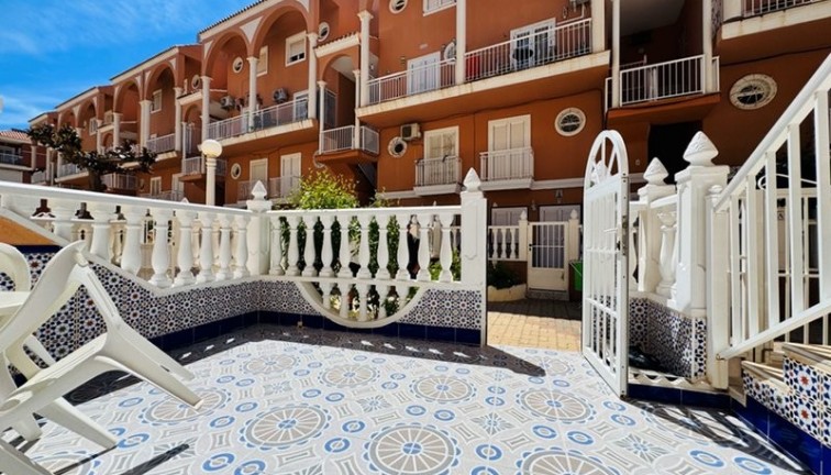 Reventa - Casa adosada - La Mata - LA MATA