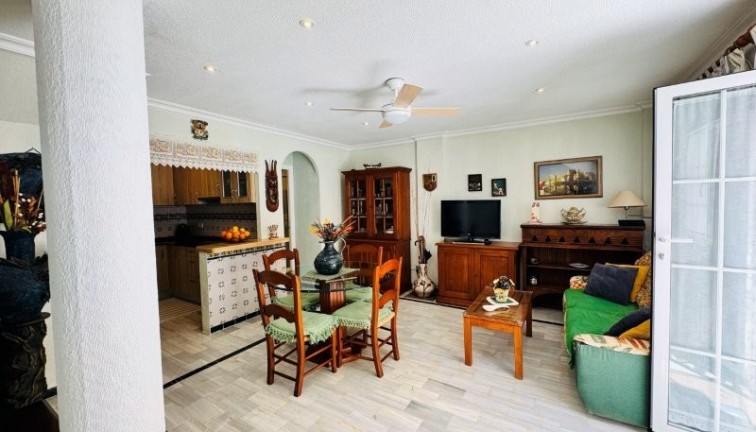 Reventa - Casa adosada - La Mata - LA MATA