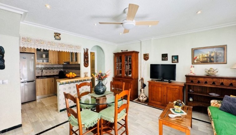 Reventa - Casa adosada - La Mata - LA MATA