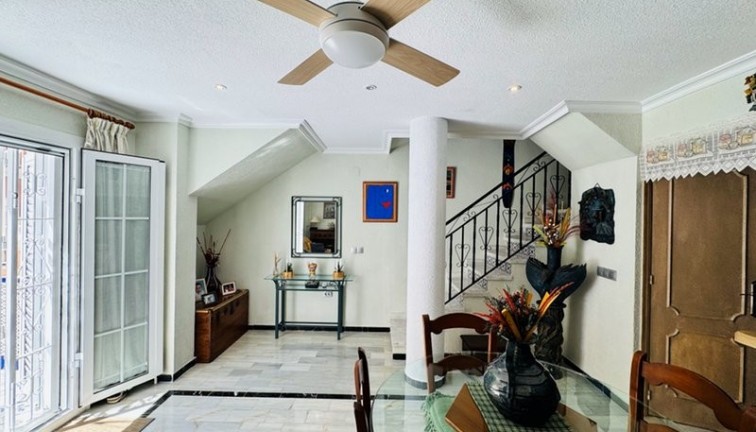 Reventa - Casa adosada - La Mata - LA MATA