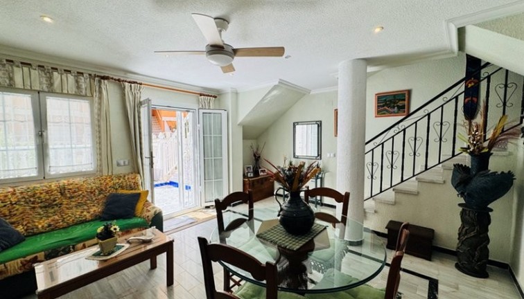 Reventa - Casa adosada - La Mata - LA MATA