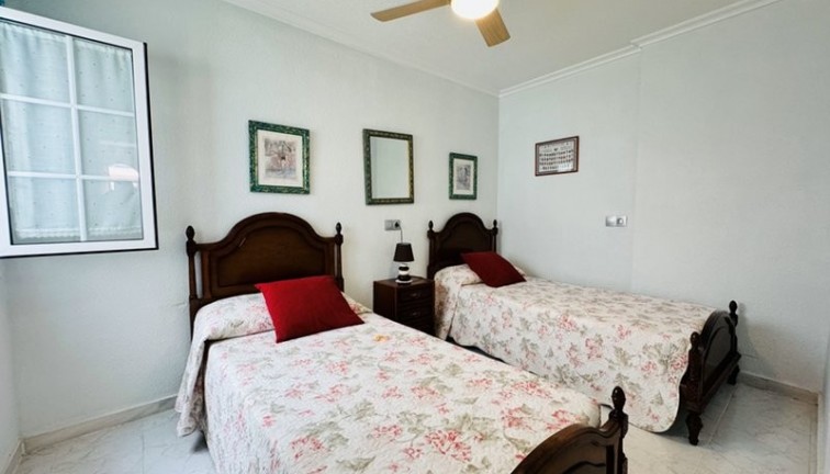 Reventa - Casa adosada - La Mata - LA MATA