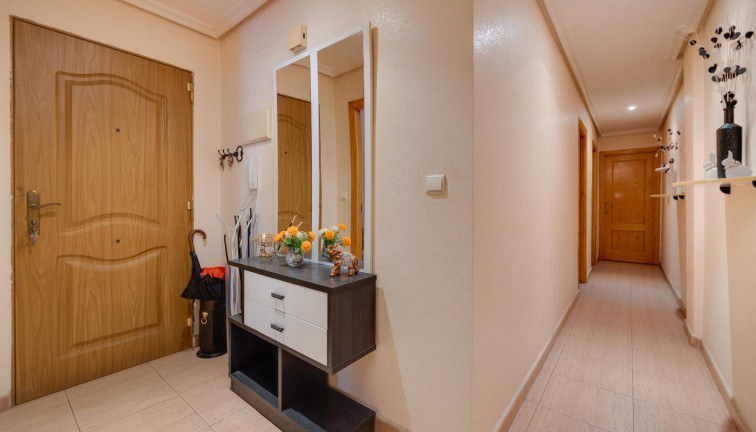 Reventa - Apartamento / piso - Torrevieja