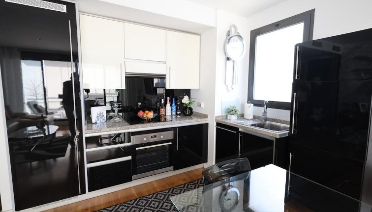 Återförsäljning - Lägenhet - Orihuela Costa - Campoamor