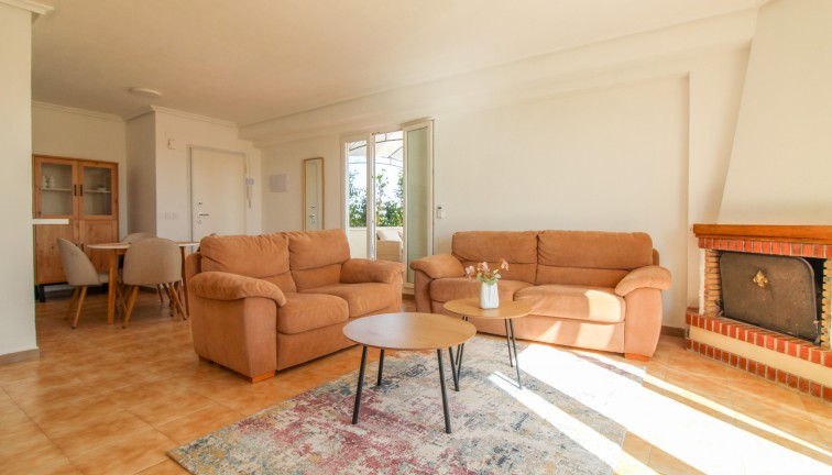 Återförsäljning -  Bostad - Översta våningen  - Punta Prima