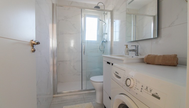 Återförsäljning -  Bostad - Översta våningen  - Punta Prima