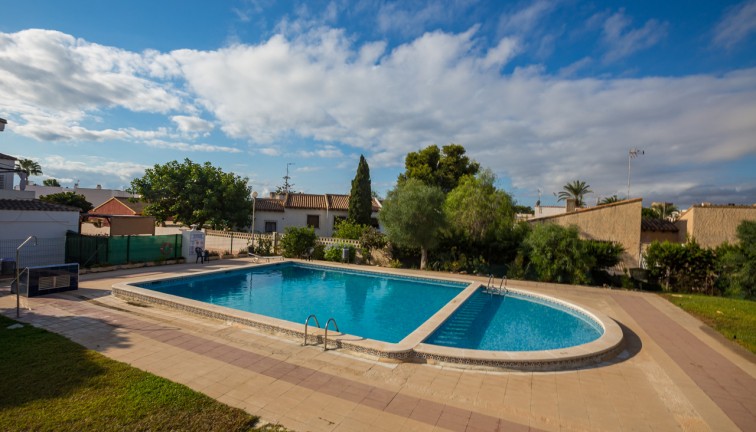 Återförsäljning -  Bostad - Översta våningen  - Punta Prima