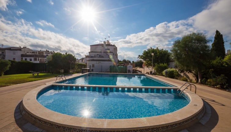 Återförsäljning -  Bostad - Översta våningen  - Punta Prima