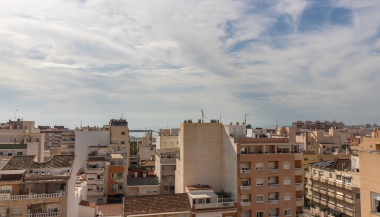 Reventa - Apartamento - Apartamento en el último piso - Torrevieja