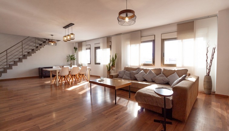 Reventa - Apartamento - Apartamento en el último piso - Torrevieja